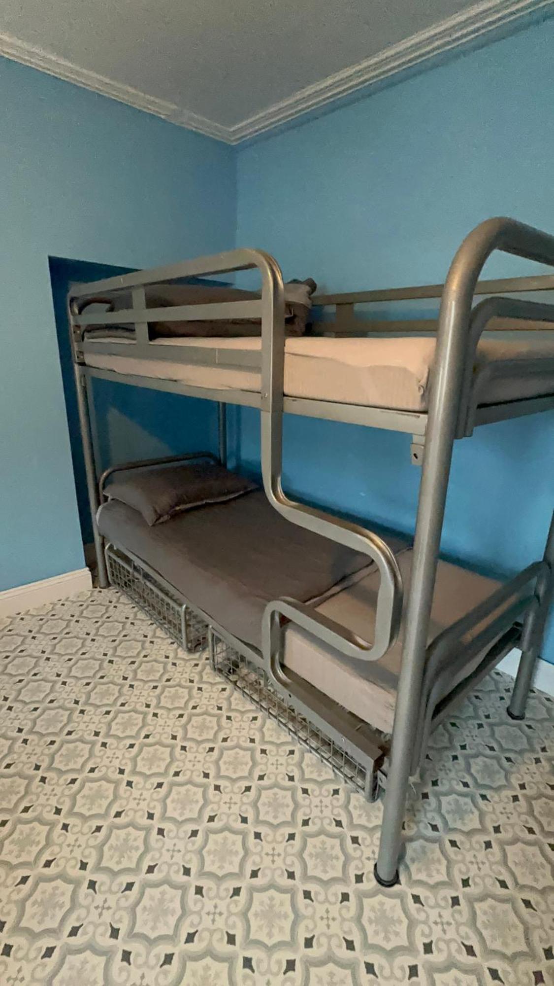 Waterford City Erbnb エクステリア 写真