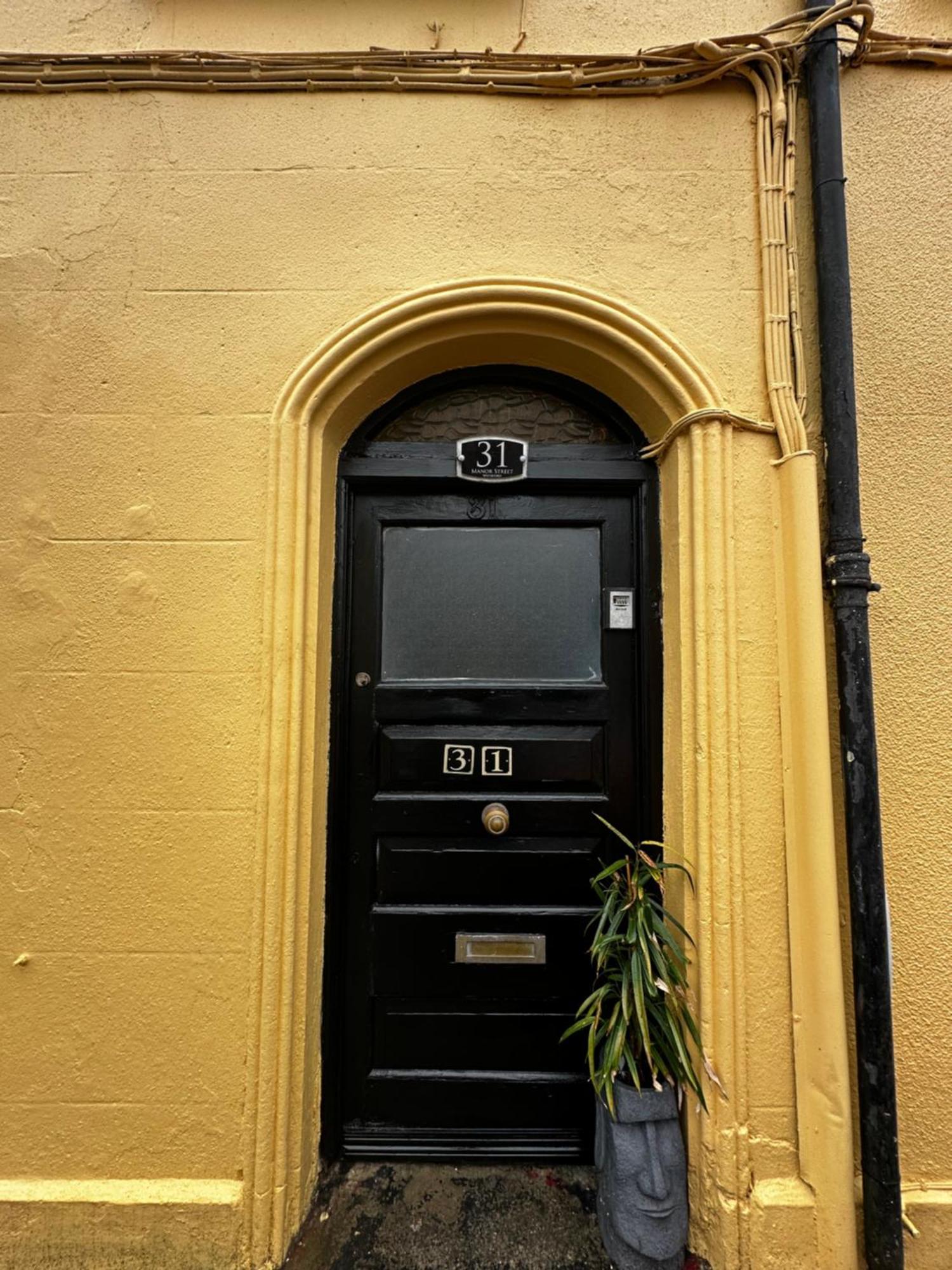 Waterford City Erbnb エクステリア 写真